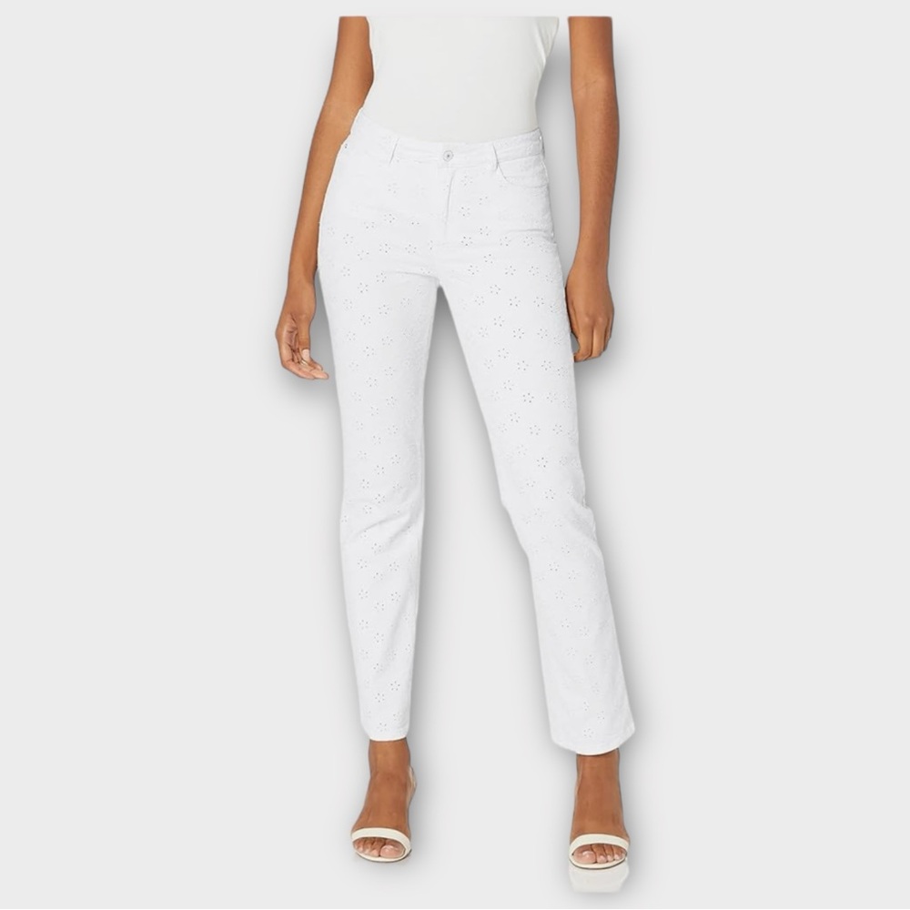 GUESS 1981 Florida White Eyelet Straight Leg Jeans